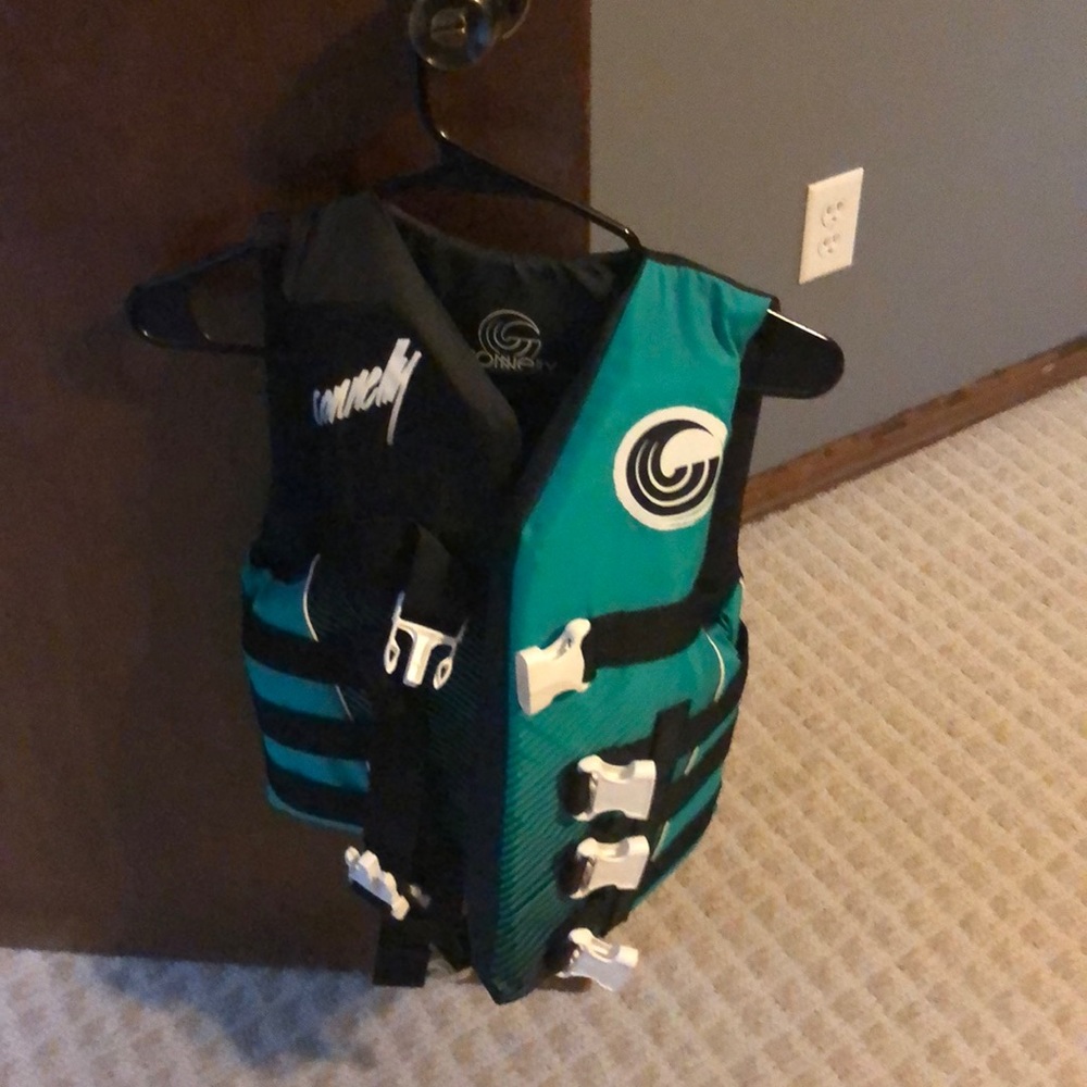 Connellyy Life jacket